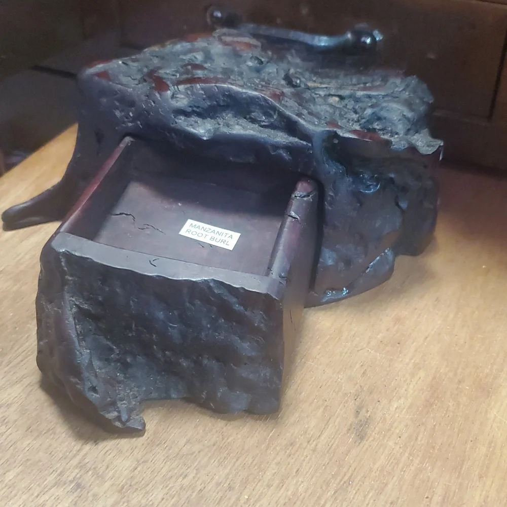 VINTAGE MANZANIA ROOT BURL TRINKET BOX RARE DD